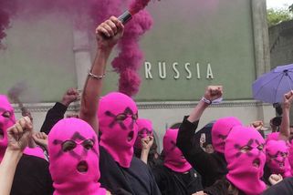 Protesty proti Rusku a Izraeli, zavřené pavilony a zrušená účast Íránu. V Benátkách začíná bienále - Novinky